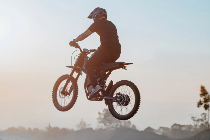 Riding Times 48V/36Ah 2400W Off-Road Electric Dirt Bike - Image 2