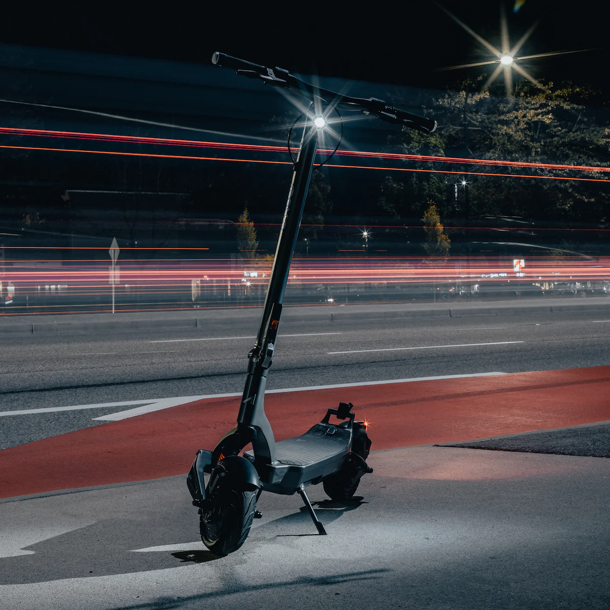 Commuter Electric Scooter with 43-Mile Range - Image 4