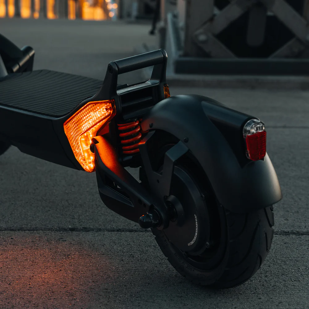 Commuter Electric Scooter with 43-Mile Range - Image 5